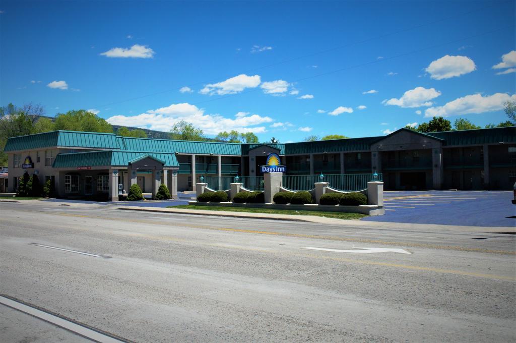 Days Inn by Wyndham Durango Bagian luar foto