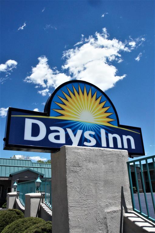 Days Inn by Wyndham Durango Bagian luar foto