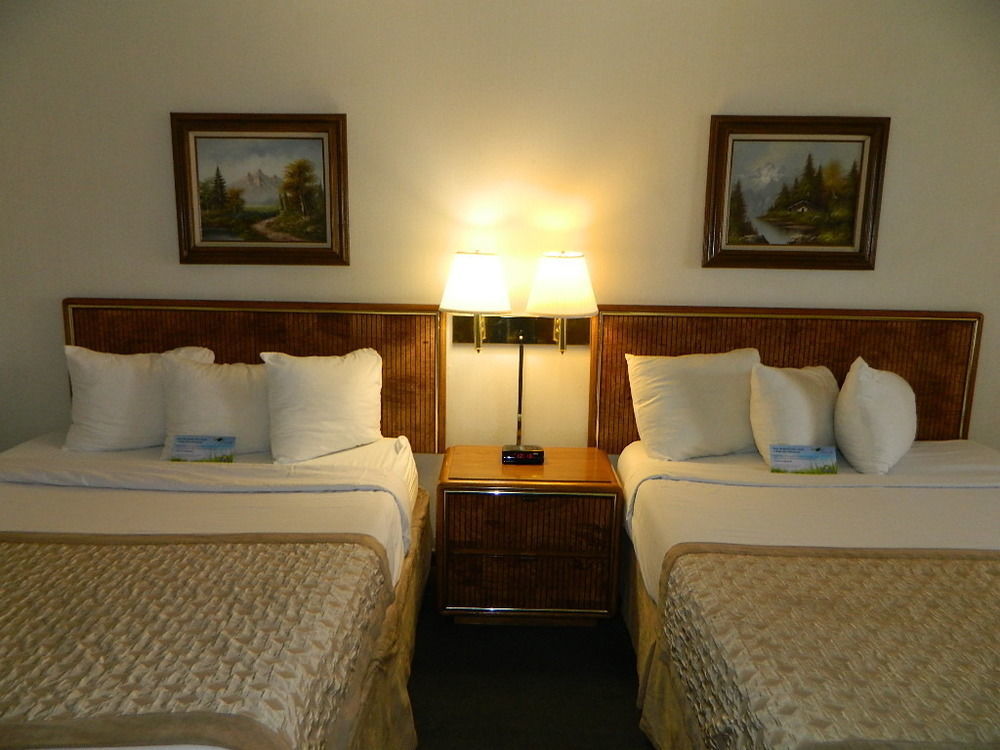 Days Inn by Wyndham Durango Bagian luar foto